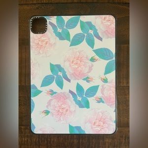 Casetify Floral iPad Pro 11 in Case